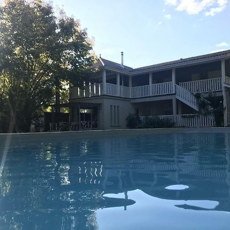 Domaine De Giron Bed & Breakfast Moulis-en-Medoc Exterior photo