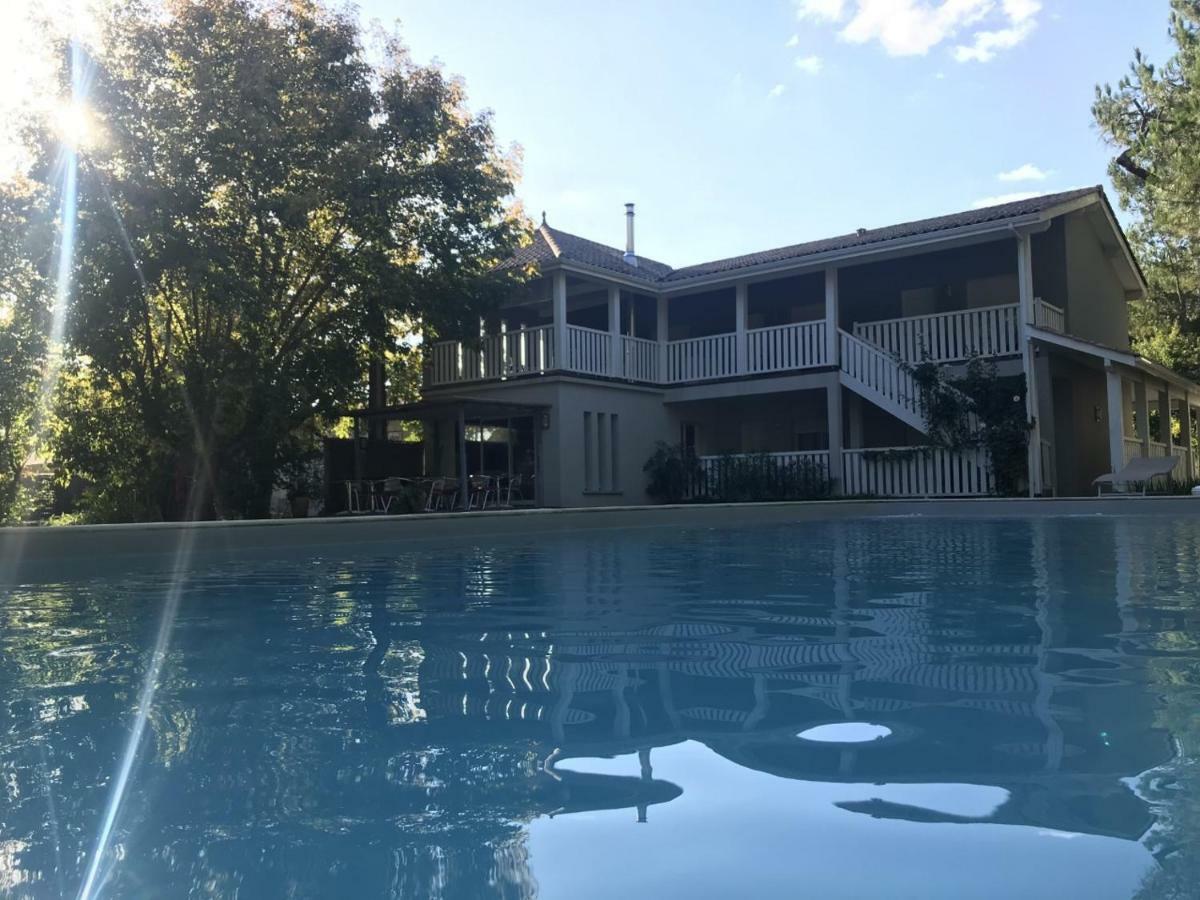 Domaine De Giron Bed & Breakfast Moulis-en-Medoc Exterior photo